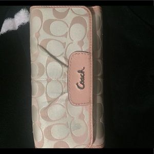 Coach wallet pink